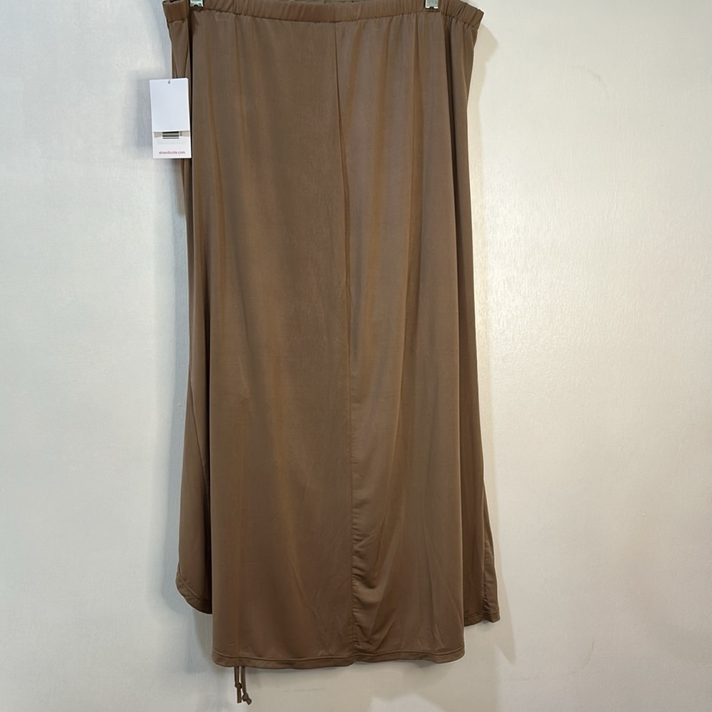 SHOESDAZZEL FLATTERING RUCHED SKIRT SIZE XXL BROWN NEW - Picture 3 of 12